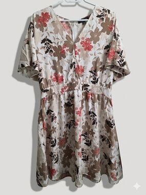 NWT Suzanne Betro Floral Empire Waist Dress - Size XL